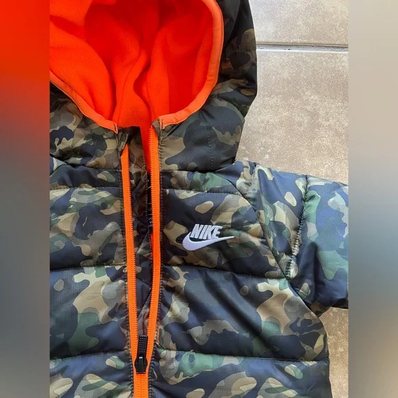 Nike Camo and Hunter Orange Baby Puffer Snowsuit Onesie 6M - Picture 2 of 7
